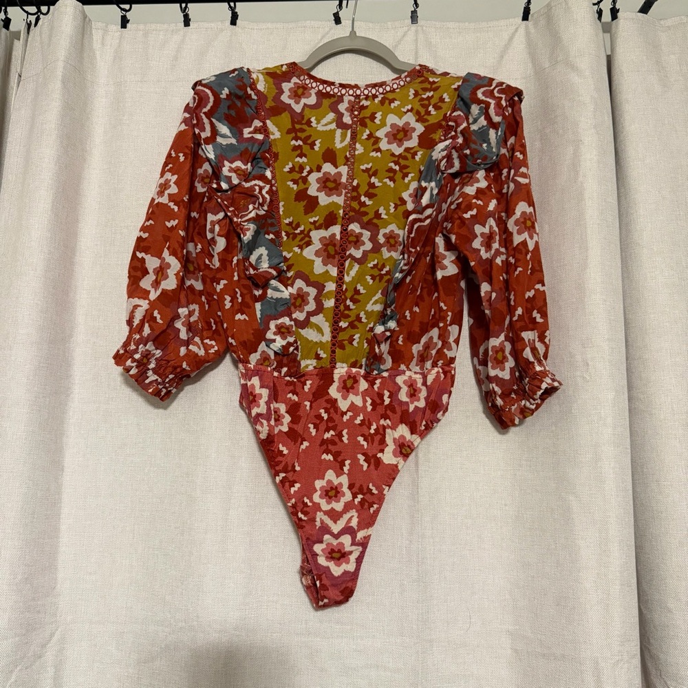 FARM Rio Floral Puff Sleeve Bodysuit - Picture 6 of 7